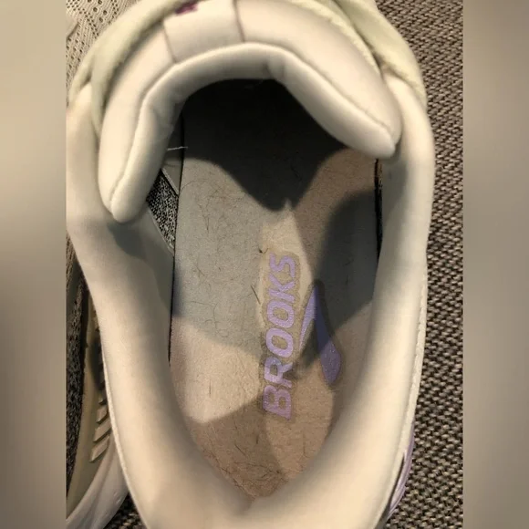 Brooks Women’s Ariel GTS 24 Shoes - Picture 9 of 16